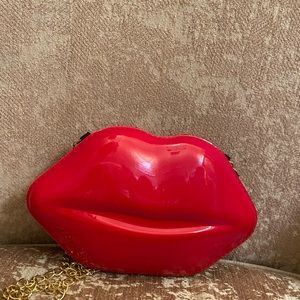 Vegan leather red lips 👄 purse